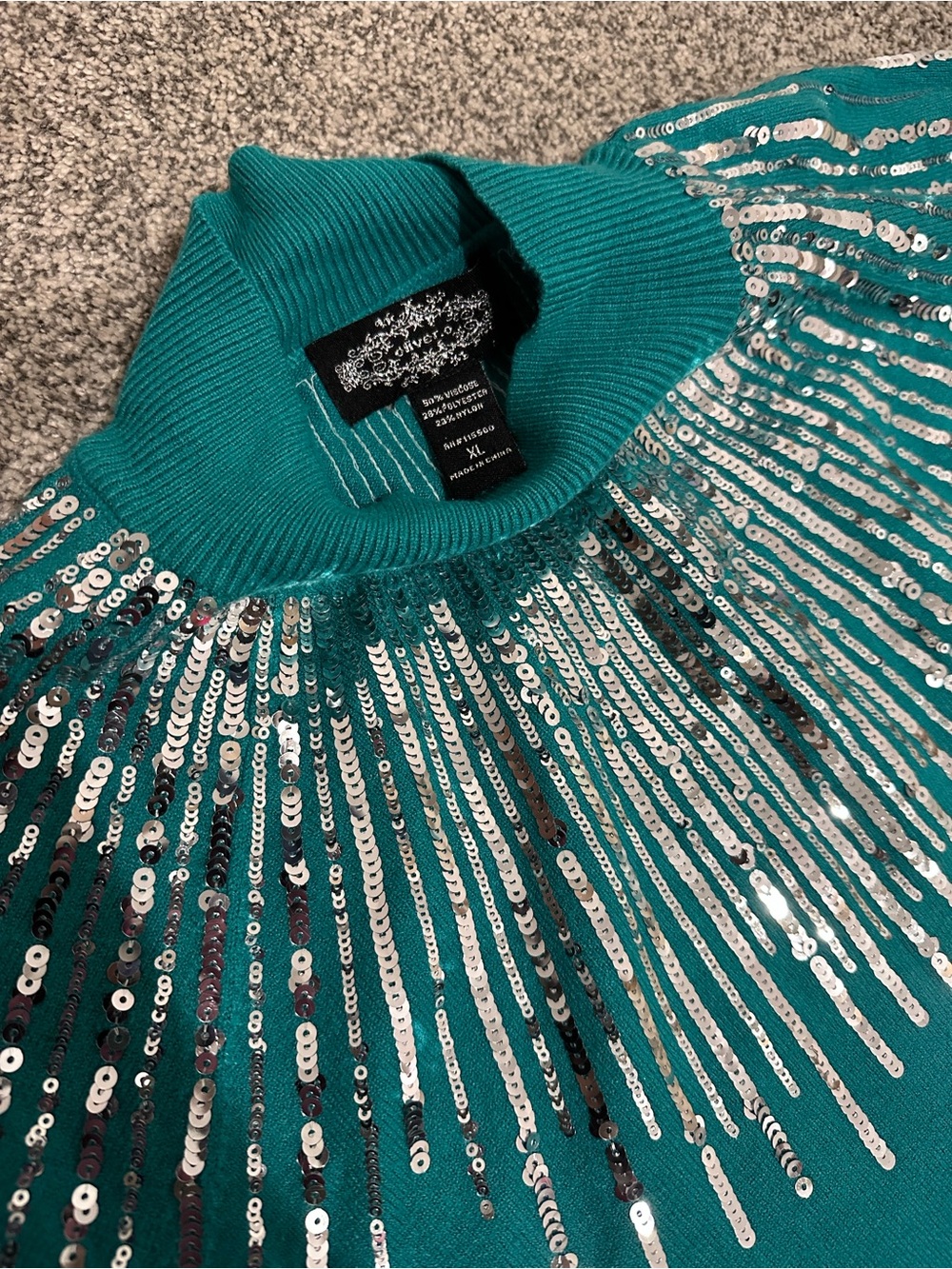 Sequins sweater - Picture 3 of 3